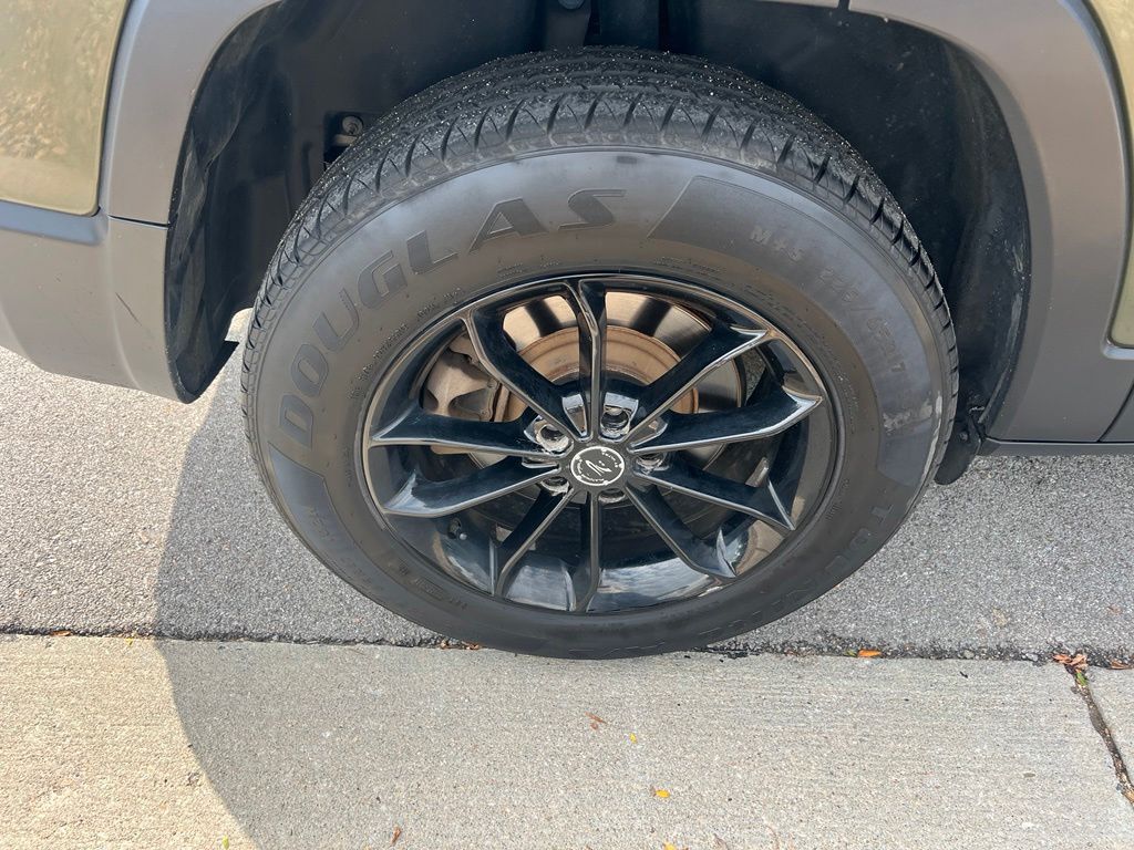 Used 2020 Jeep Cherokee SUV