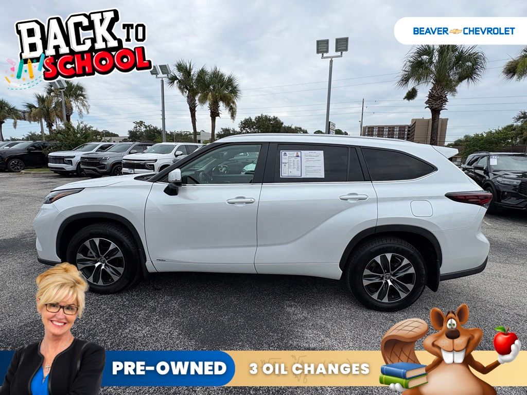 Used 2025 Toyota Highlander Hybrid SUV