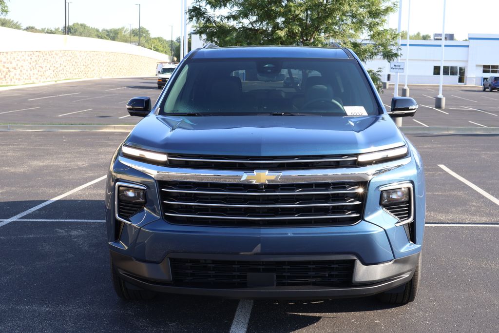 Thumbnail: 2026 Chevrolet Traverse - 2