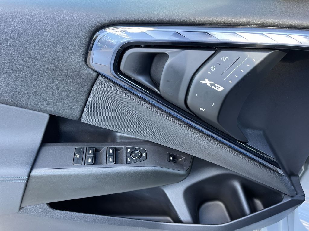 Thumbnail: 2025 BMW X3 - 13