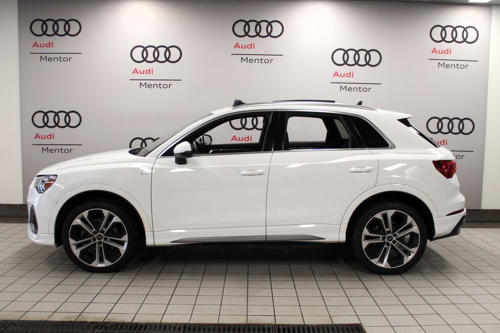 Thumbnail: 2020 Audi Q3 - 3