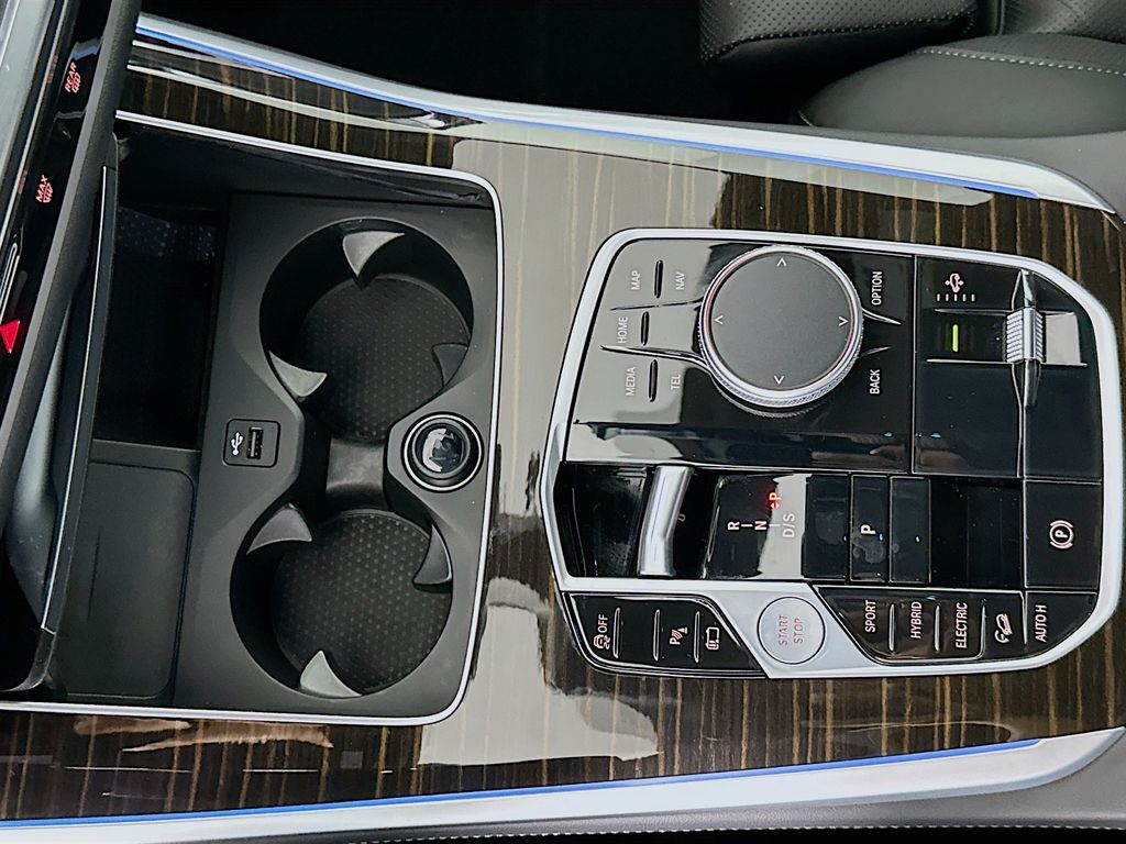 Thumbnail: 2025 BMW X5 - 17