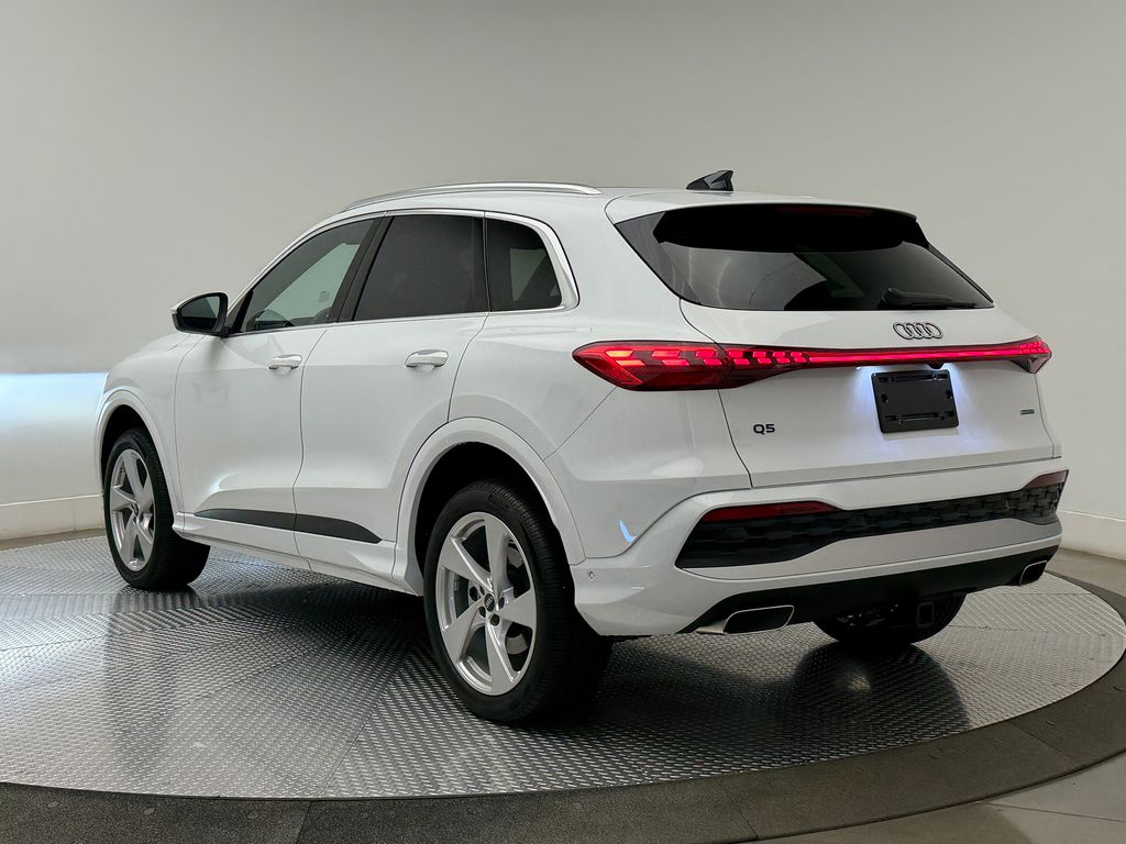 Thumbnail: 2025 Audi Q5 - 6