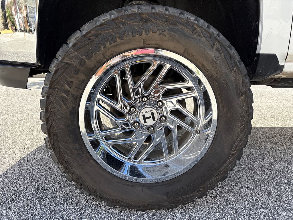 Used 2018 White Chevrolet LTZ image 14