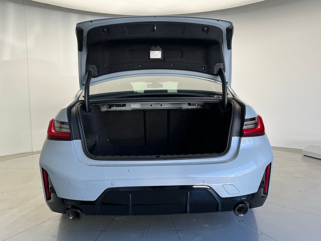 Thumbnail: 2023 BMW 3 Series - 5