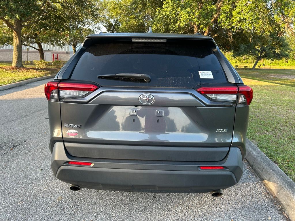 2019 Toyota RAV4 XLE Premium 4