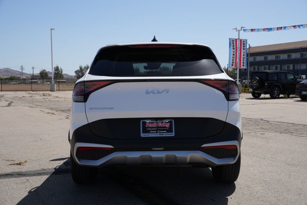 2025 Kia Sportage LX - Photo 6