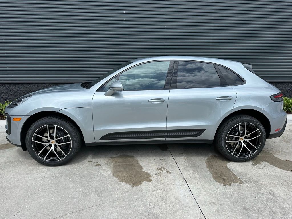 2025 Porsche Macan  2