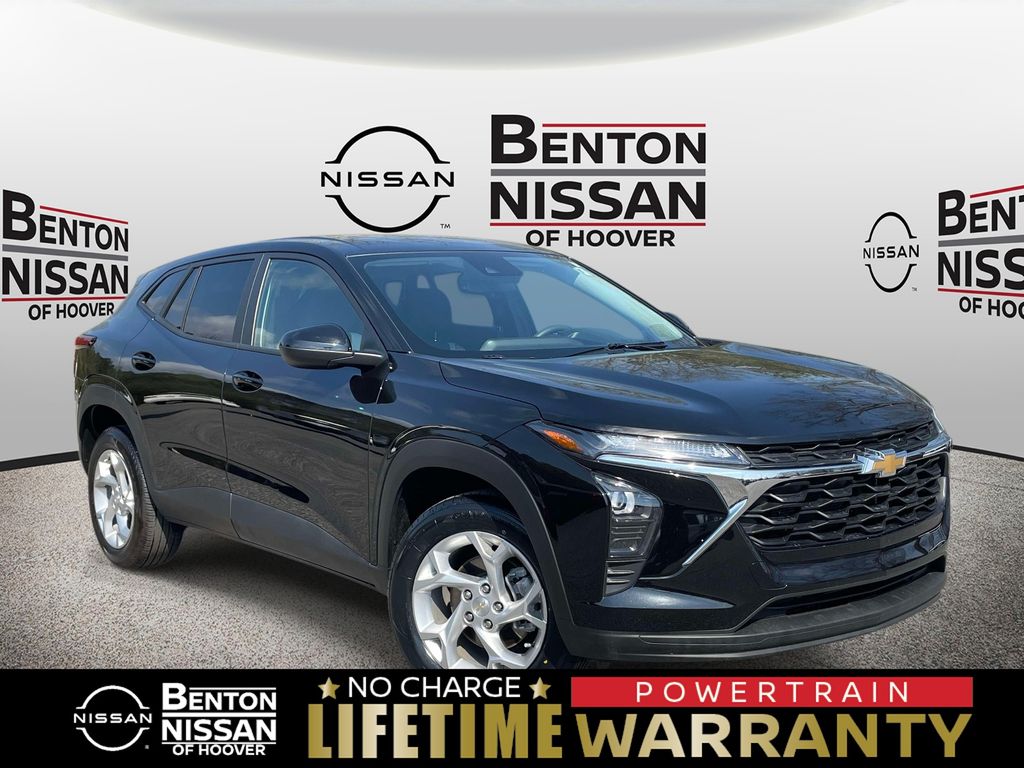 2025 Chevrolet Trax LS FWD