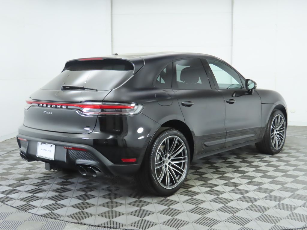 Thumbnail: 2025 Porsche Macan - 7