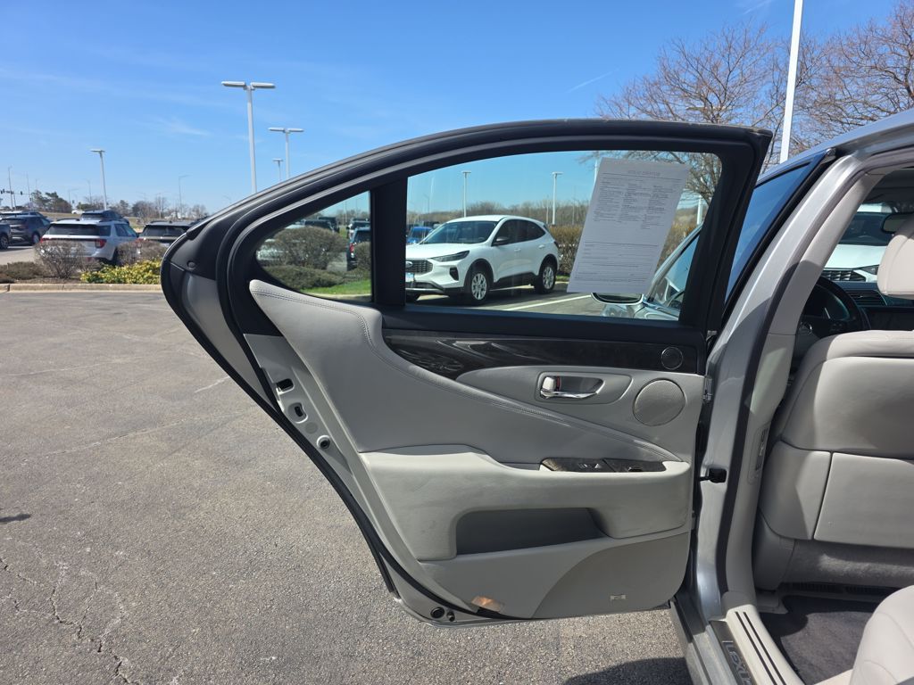 Used 2009  Lexus 460 image 44