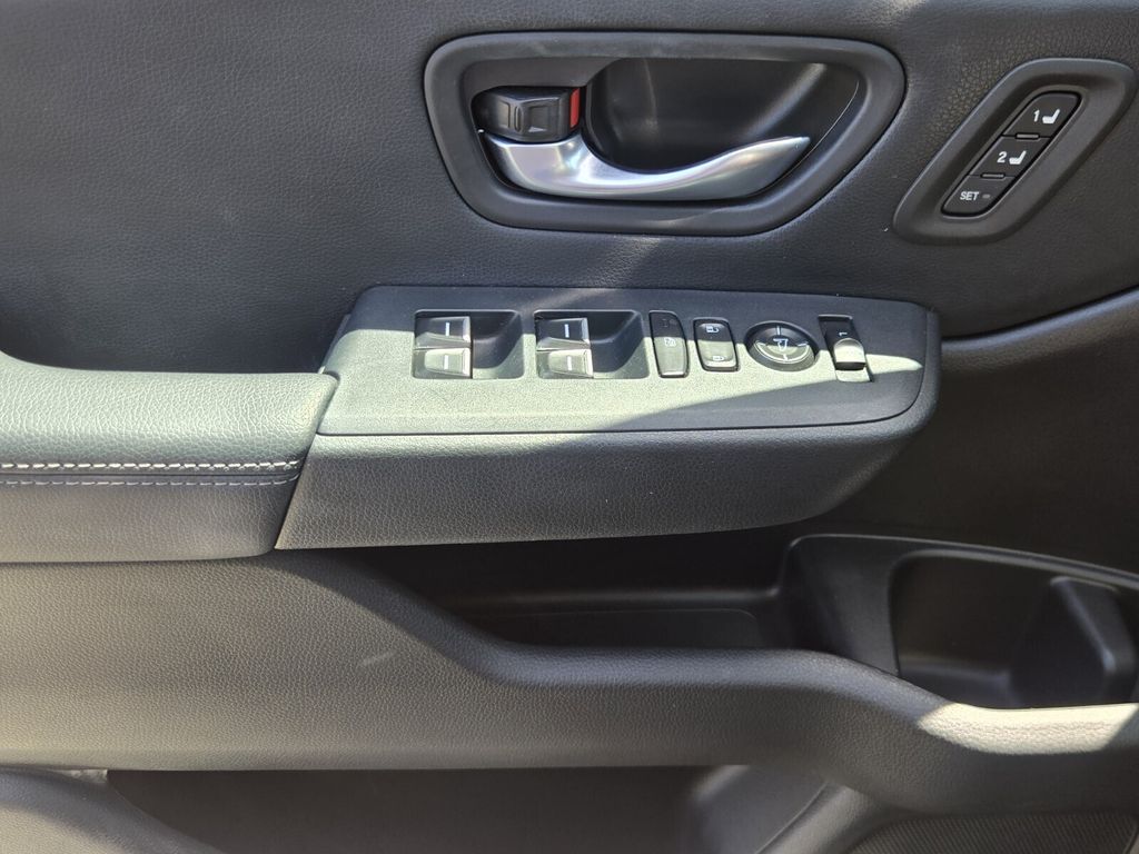 2025 Honda Pilot - $36,875