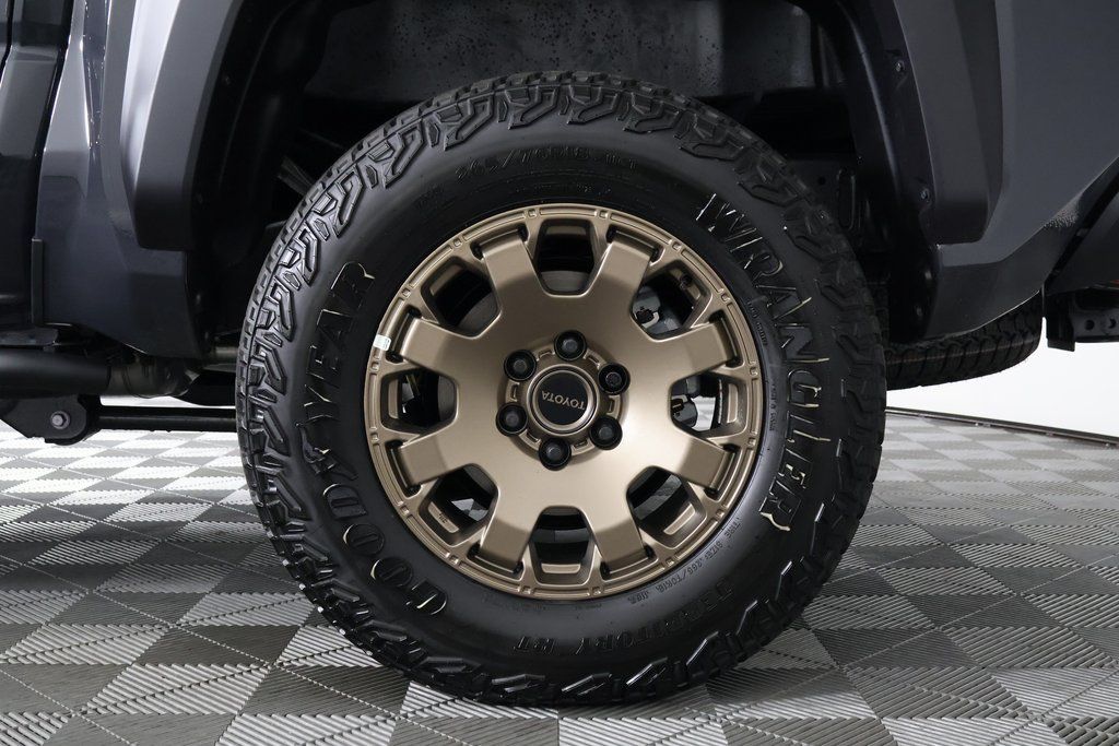 Thumbnail: 2025 Toyota Tacoma - 10
