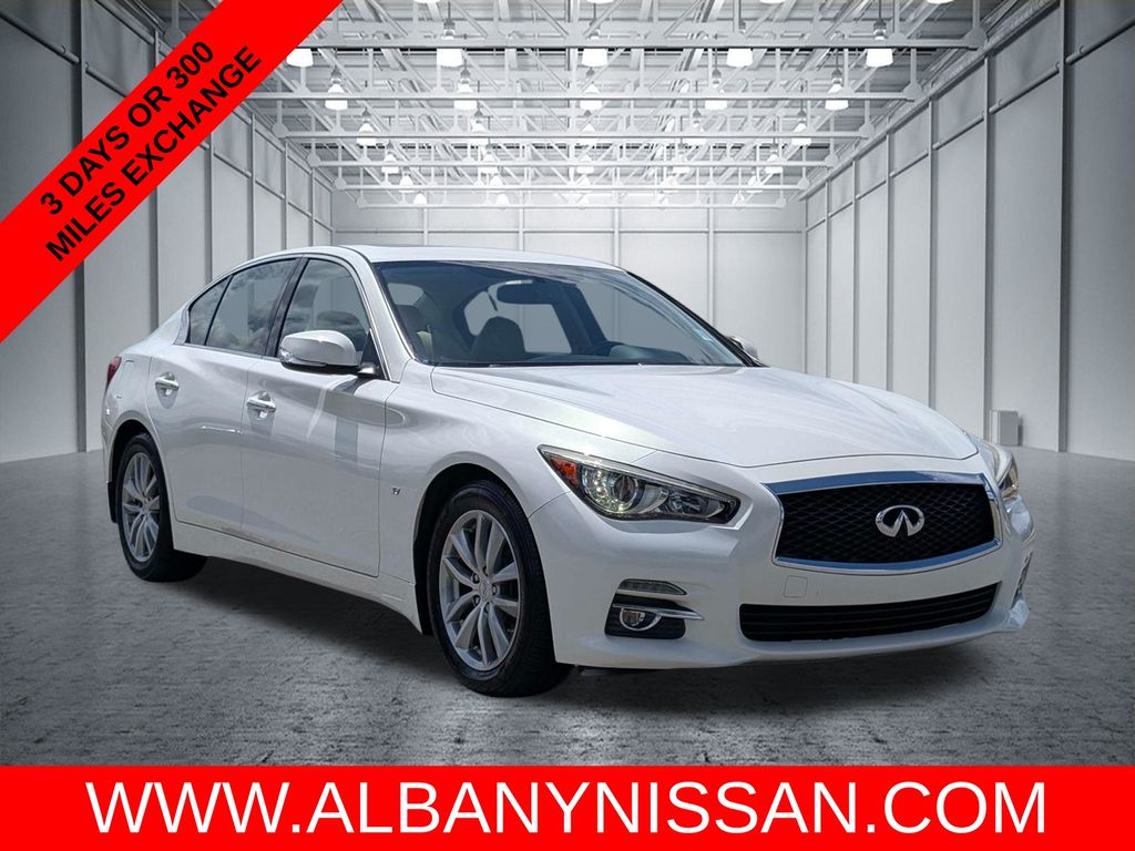 2015 INFINITI Q50 3.7 Premium RWD
