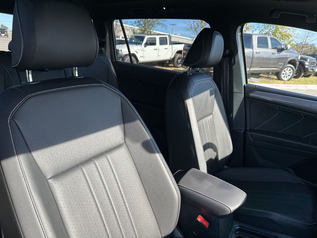 Used Car 2022 Volkswagen Tiguan  2.0t Se R-line Black For Sale Under $30,000 In Austin, Texas