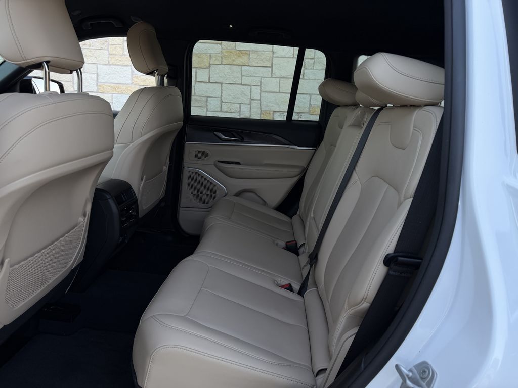 Used 2023 Jeep Grand Cherokee SUV