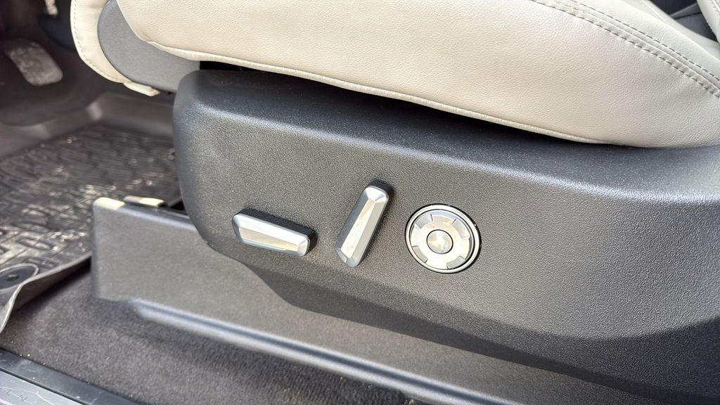 2025 Lincoln Navigator