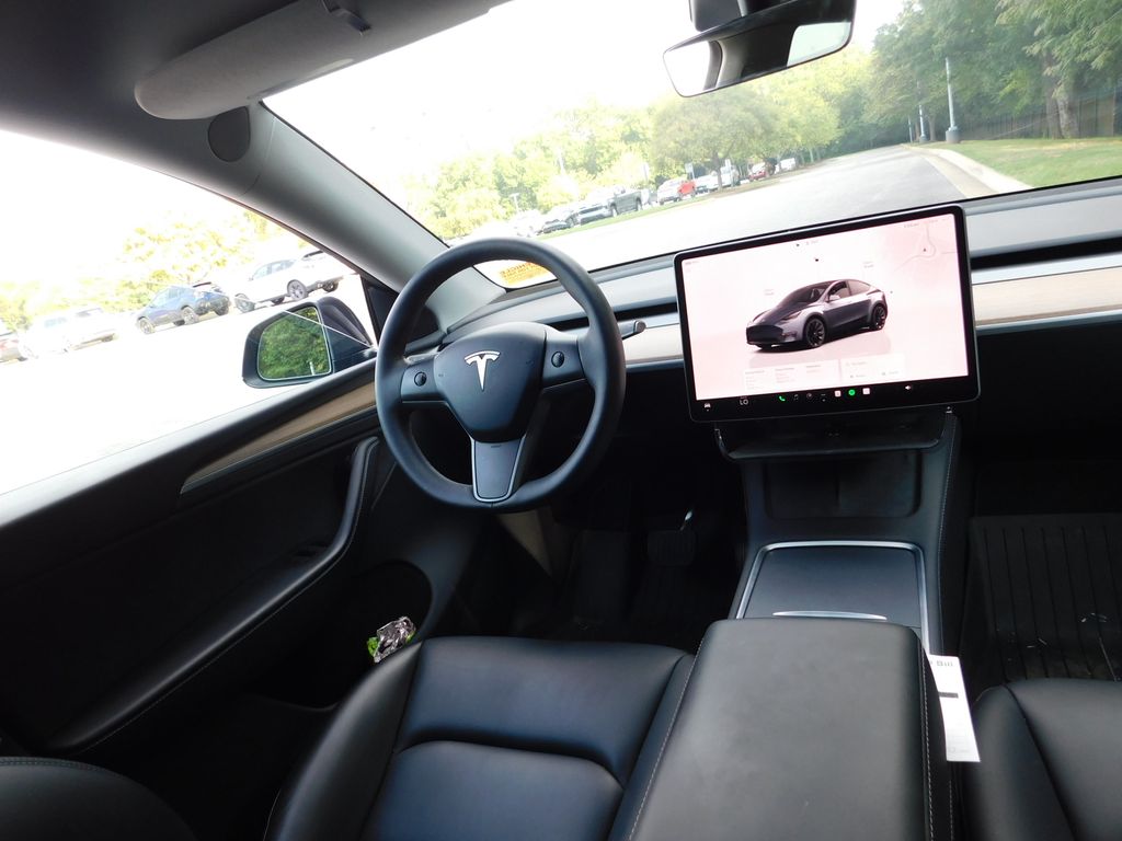 Thumbnail: 2023 Tesla Model Y - 3