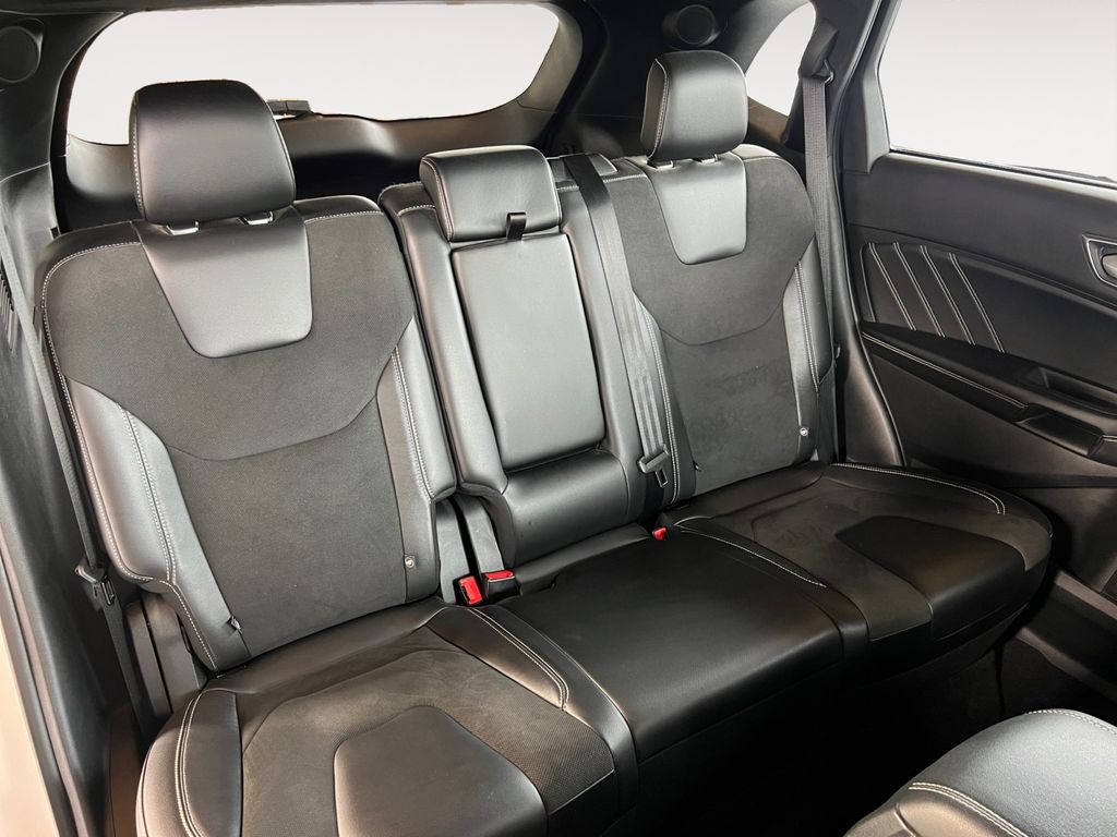 2022 Ford Edge ST - Photo 17