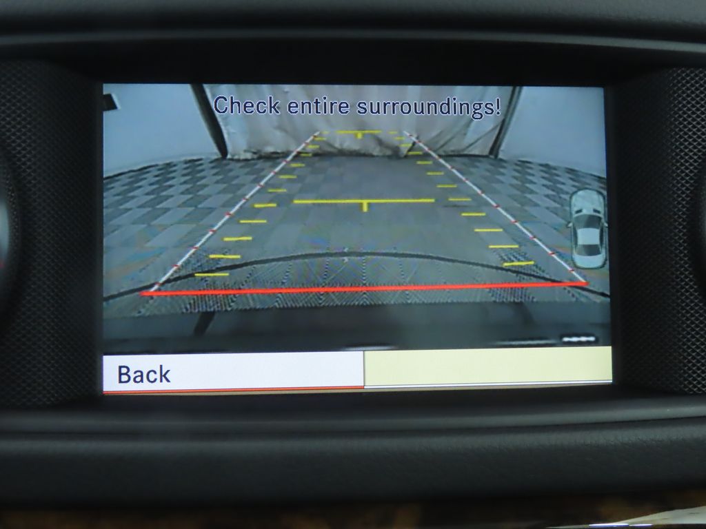 Thumbnail: 2013 Mercedes-Benz SL-Class - 24