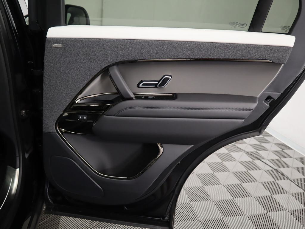 Thumbnail: 2025 Land Rover Range Rover Sport - 27