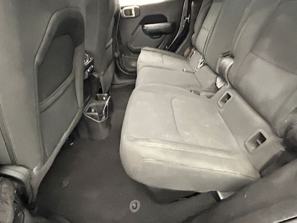 Used 2022 Granite Crystal Metallic Clearcoat Jeep Sport image 25