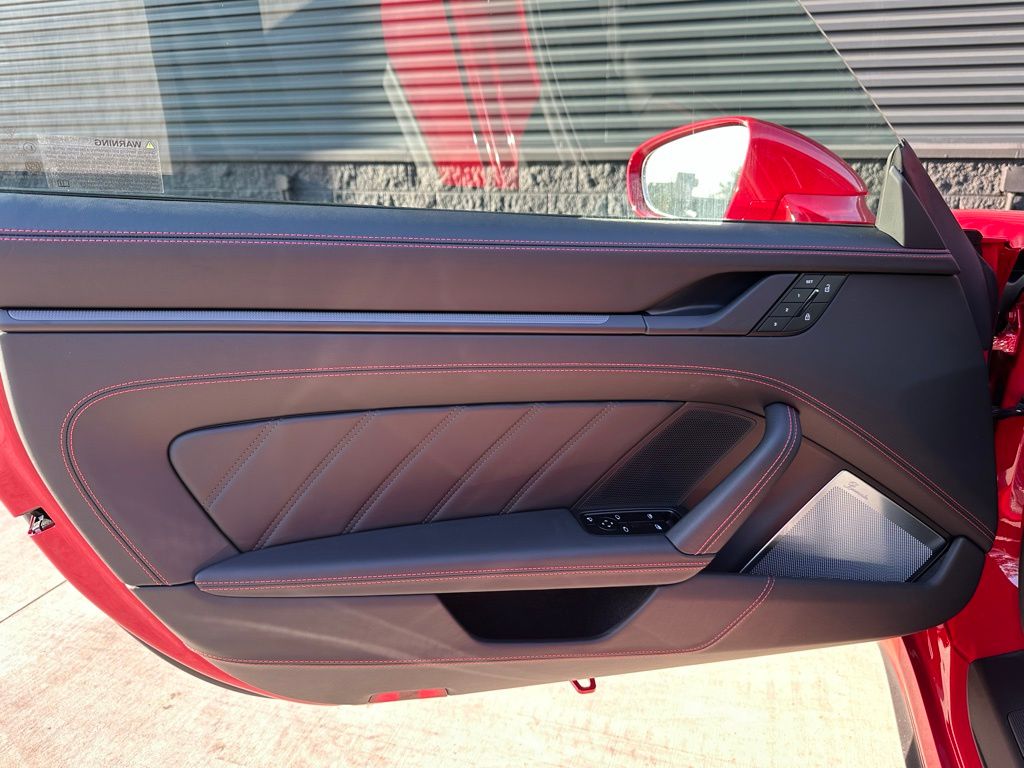 Thumbnail: 2026 Porsche 911 - 18