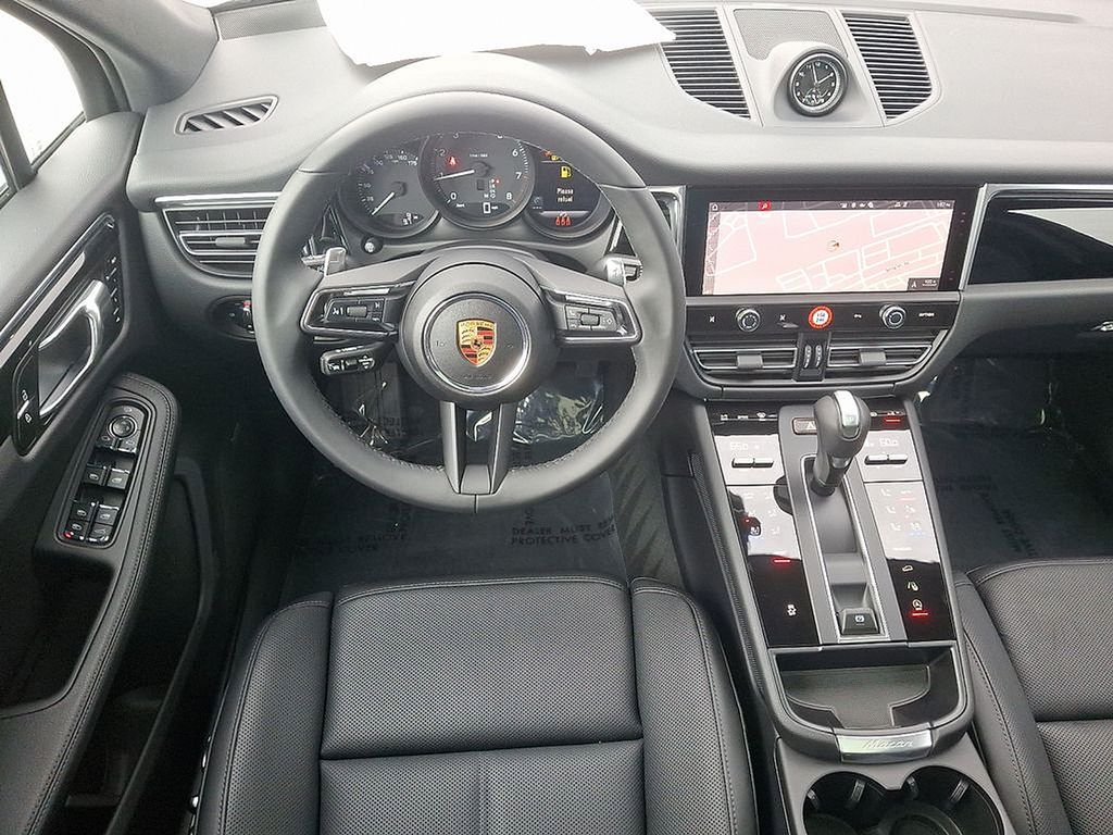 Thumbnail: 2025 Porsche Macan - 13
