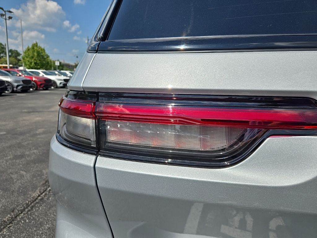 Thumbnail: 2024 Jeep Grand Cherokee L - 10
