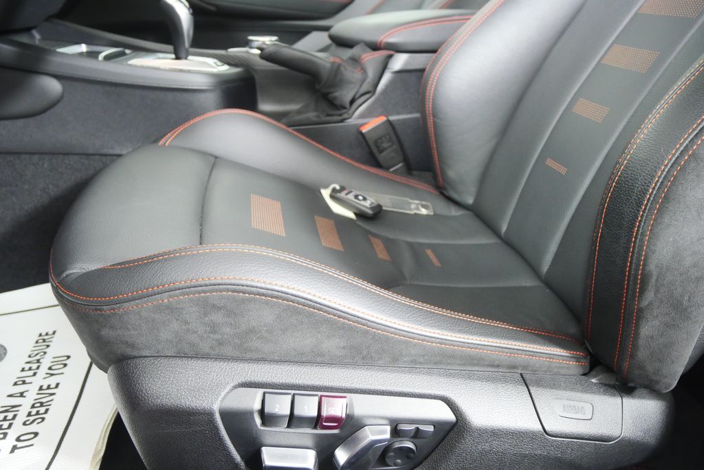 Thumbnail: 2021 BMW M2 - 12