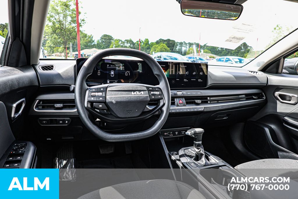 Used 2025 Gray Kia LXS image 27