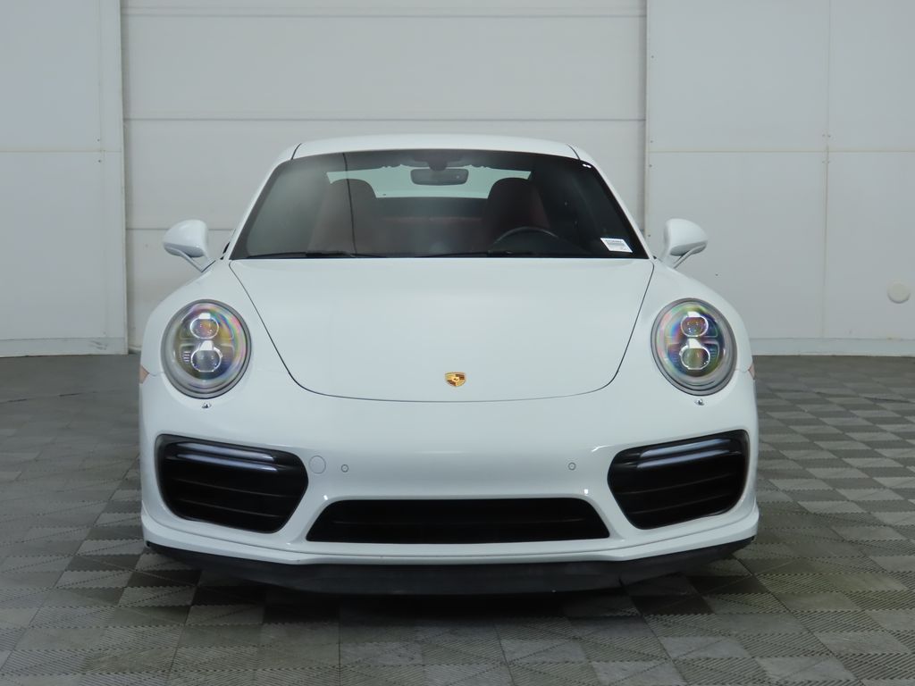 Thumbnail: 2018 Porsche 911 - 2