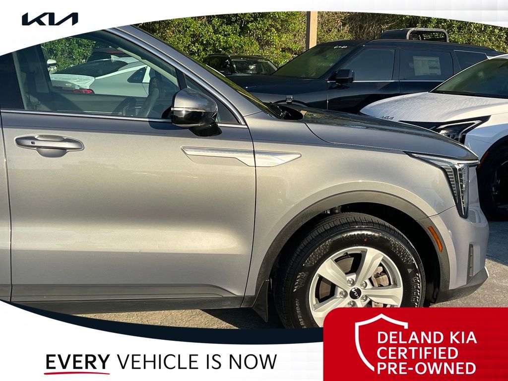 2024 Kia Sorento LX - Photo 5