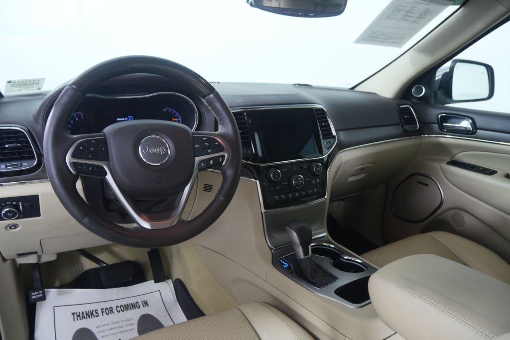 Thumbnail: 2021 Jeep Grand Cherokee - 18