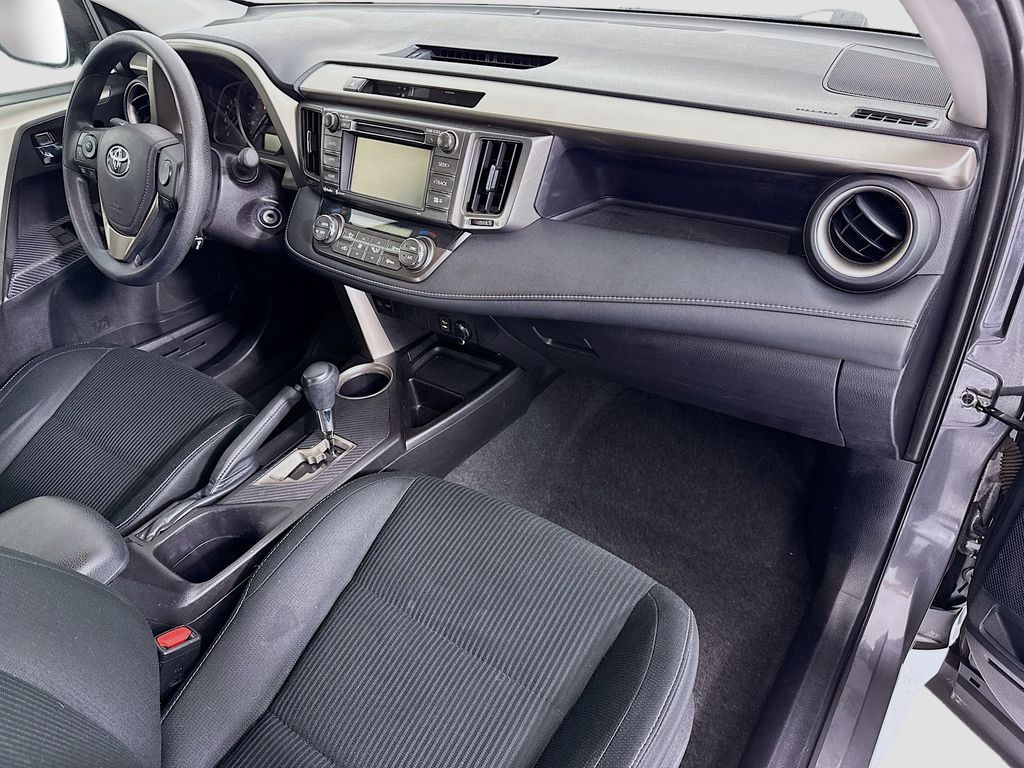 Thumbnail: 2014 Toyota RAV4 - 17