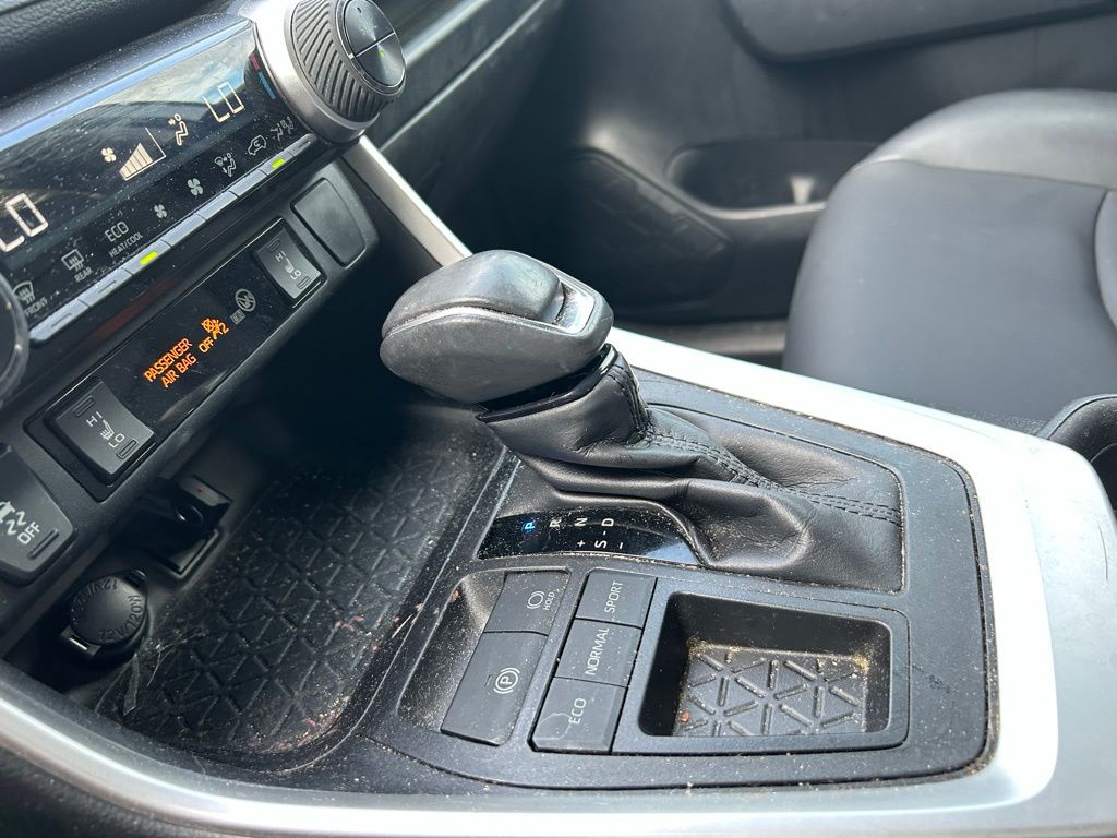 Thumbnail: 2019 Toyota RAV4 - 22