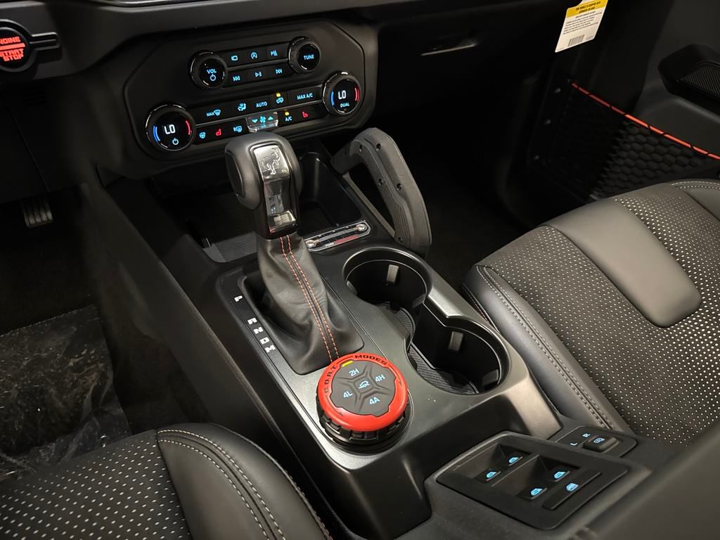 2025 Ford Bronco Raptor photo 18