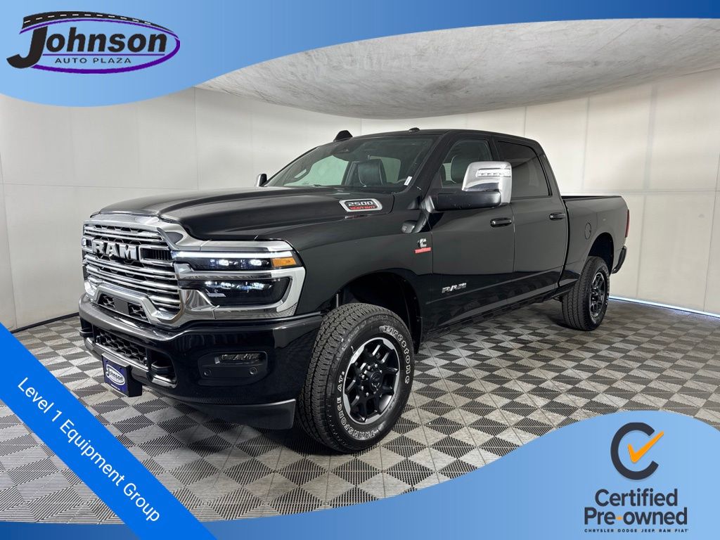2026 RAM 2500 Negro (Diamond Black Crystal Pearlcoat) Camioneta Todo terreno 8 velocidades Automática