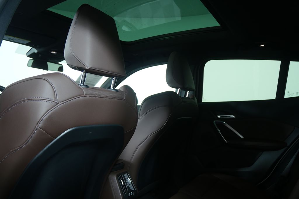 Thumbnail: 2025 BMW X2 - 15