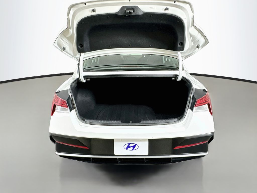 Thumbnail: 2025 Hyundai Elantra - 26