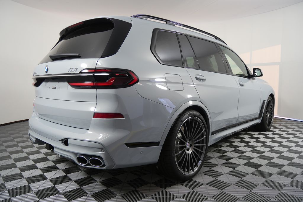 2026 BMW X7 Alpina XB7 3