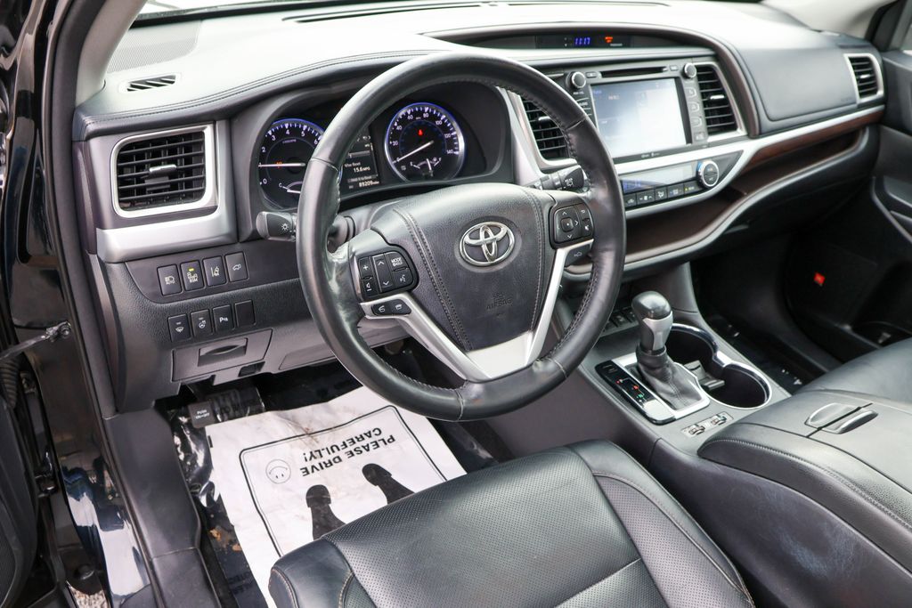 2015 Toyota Highlander Limited 3