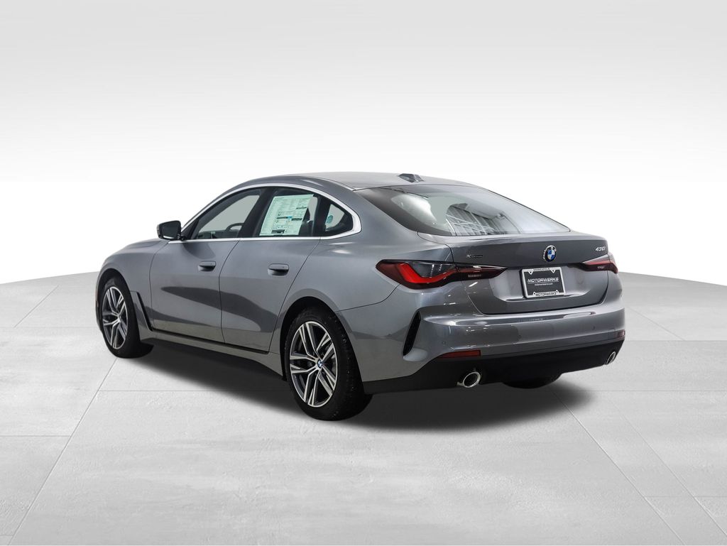 Thumbnail: 2026 BMW 4 Series - 3