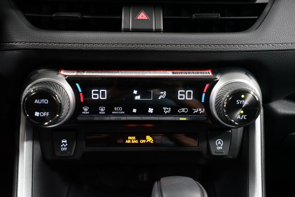 Thumbnail: 2025 Toyota RAV4 - 20