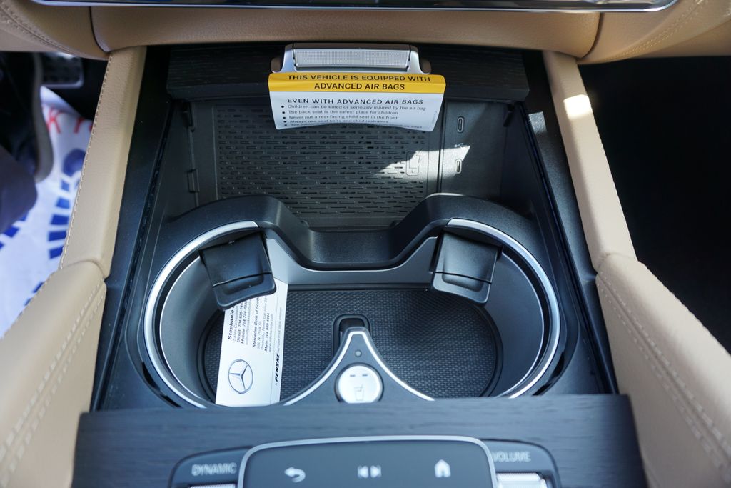 2025 Mercedes-Benz GLS 450 4MATIC 32