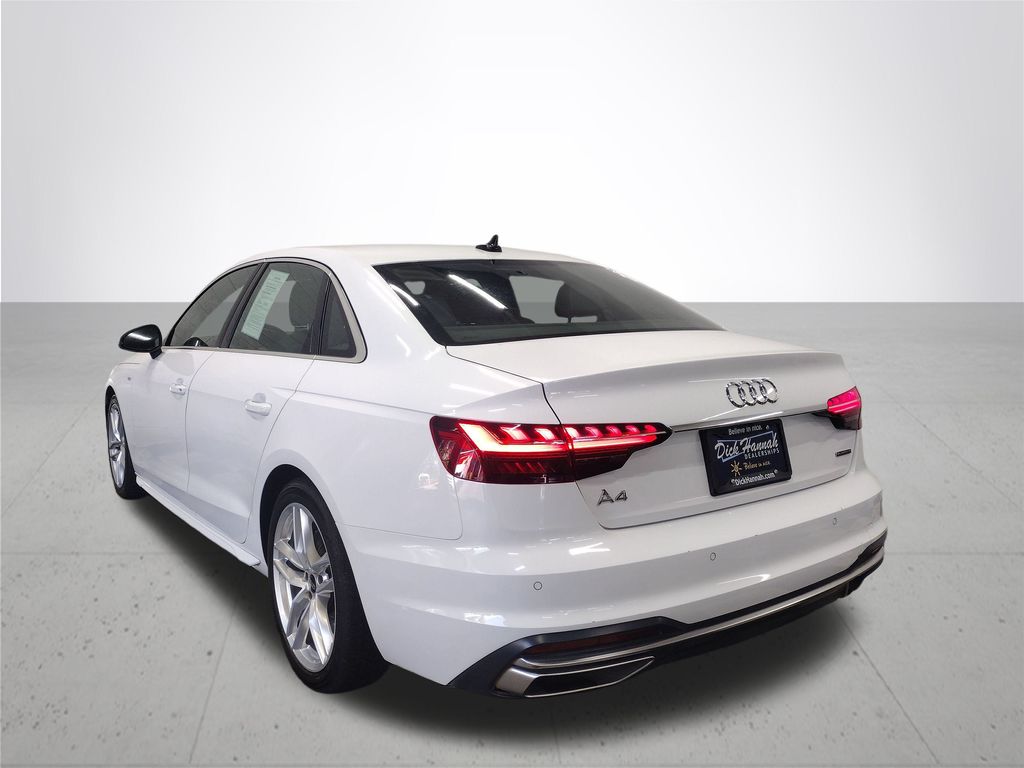 2022 Audi A4 45 S line Premium Plus