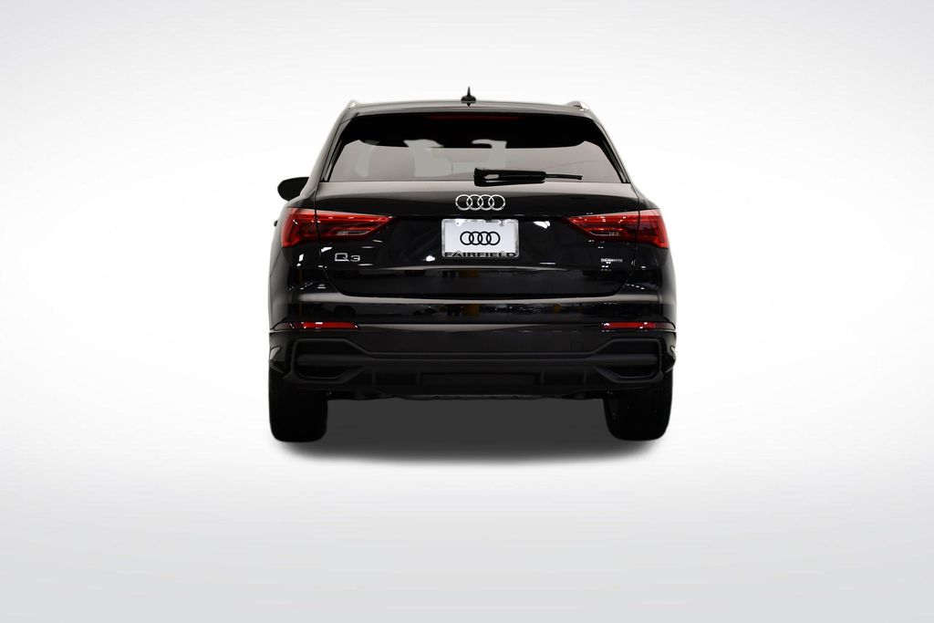 Thumbnail: 2025 Audi Q3 - 4