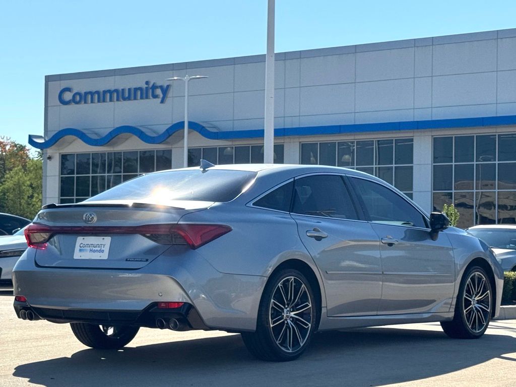 2019 Toyota Avalon XLE - 1