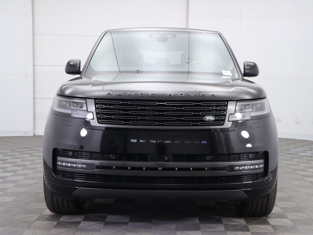 2025 Land Rover Range Rover SE 2