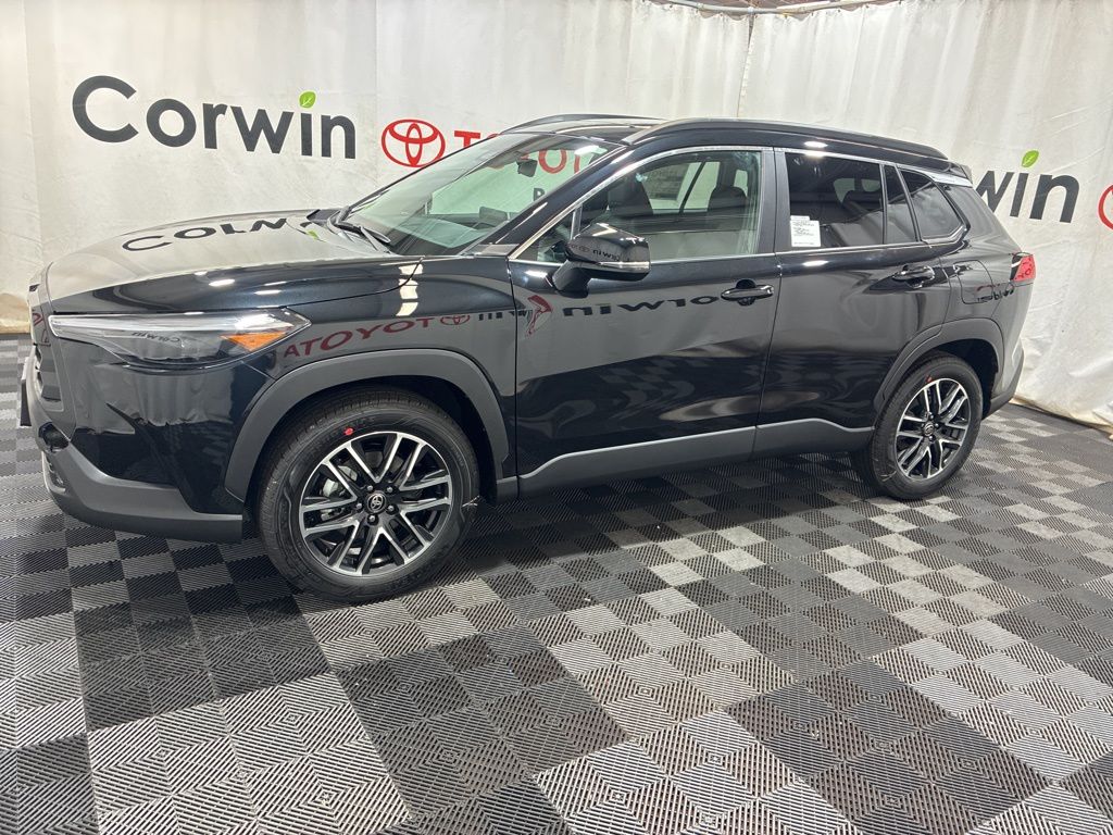 View vehicle photo 4